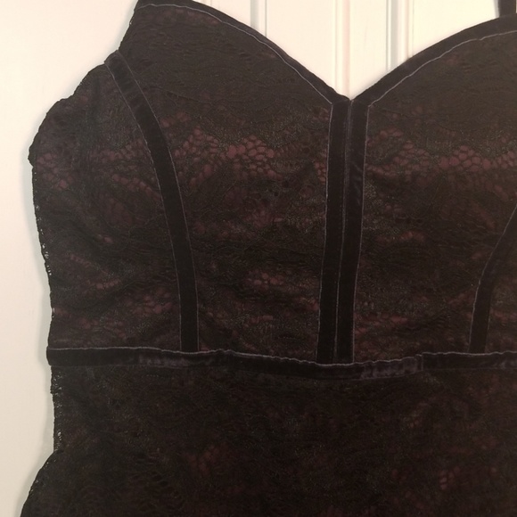 NWT Guess lace mini dress - Picture 4 of 5